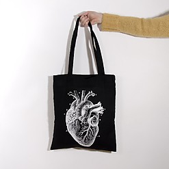 Tote Bag mit einem anatomischen Herz