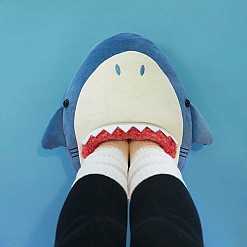 Fußwärmer in Form eines Hais