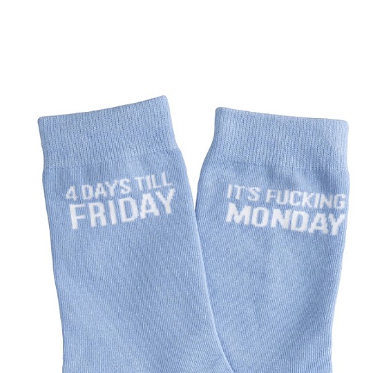 Die Socken für Montag sind blau