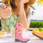 Sammeln Sie die Asche im Inneren des Stiefels.