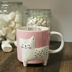 Hergestellt aus Keramik und handbemalt