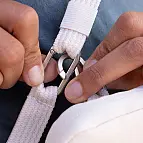 Inklusive Aluminium-Karabiner