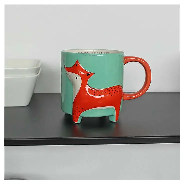 Hergestellt aus Keramik und handbemalt