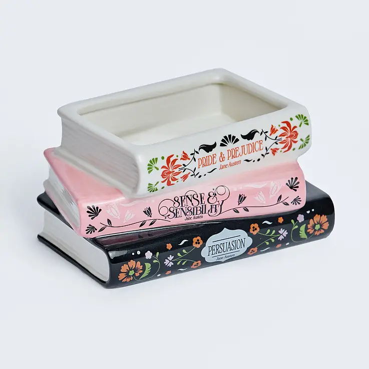 Es misst 12,7 x 17,8 x 9,5 cm.