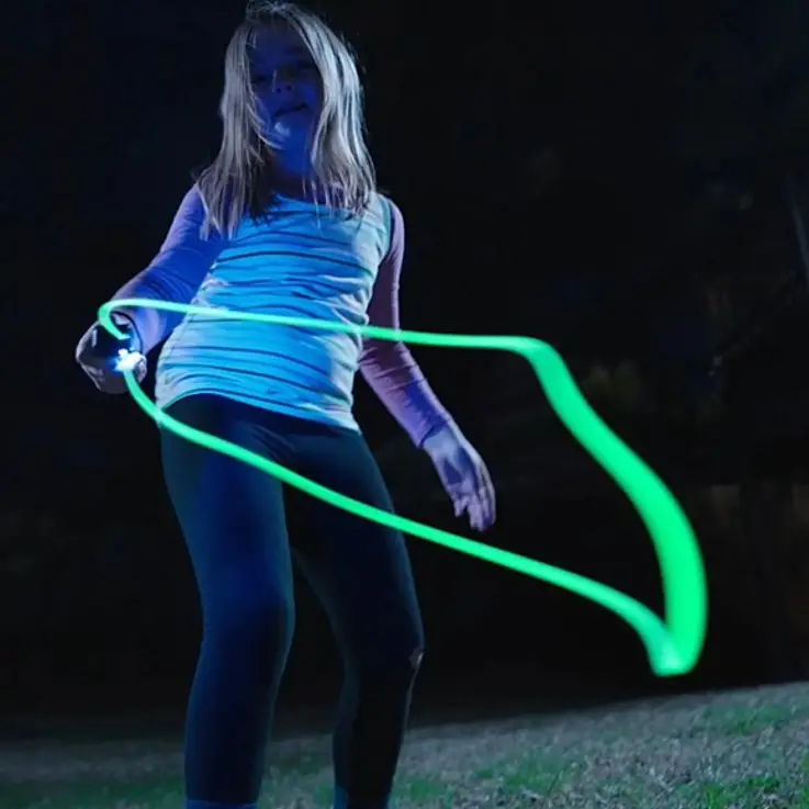 Wiederaufladbar mit USB-C-Kabel (im Lieferumfang enthalten)