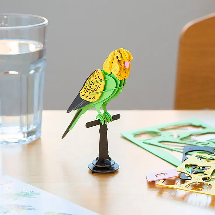3D-Puzzle aus Holz in Form eines Vogels