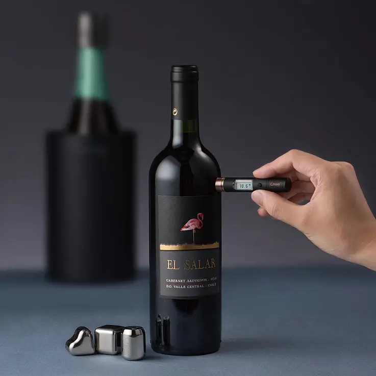 Finden Sie heraus, ob der Wein seinen optimalen Trinkzustand erreicht hat, ohne die Flasche zu öffnen