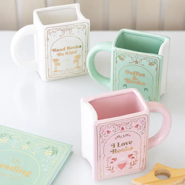 Tasse in Form eines Buches